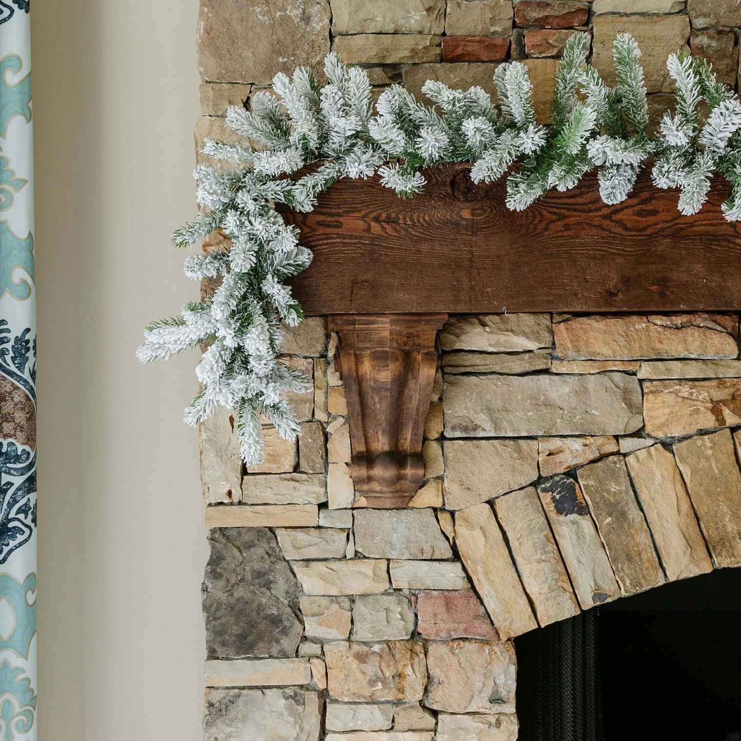 9' x 12" King Flock wreath