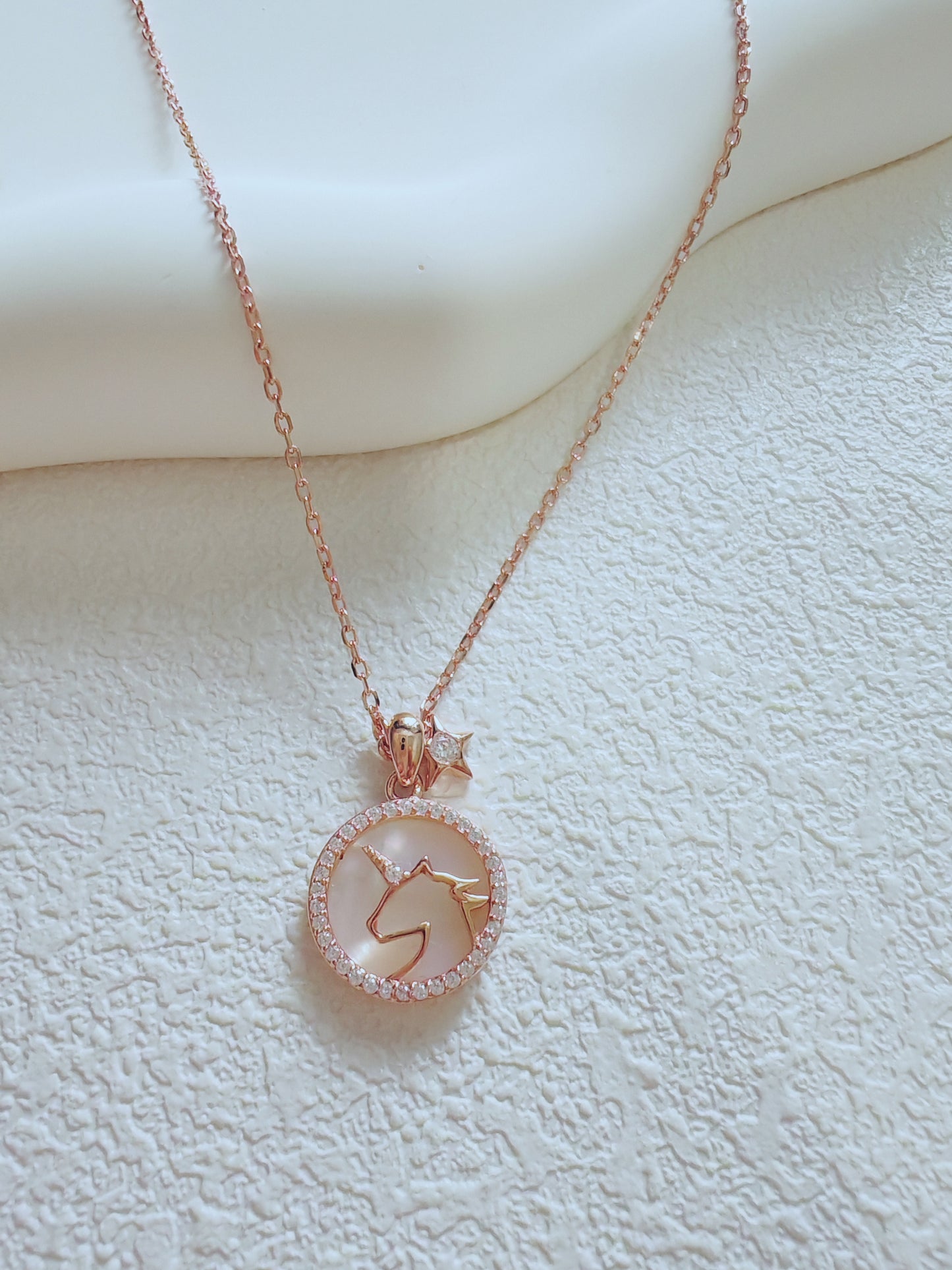 Artificial Rose Gold Unicorn Pendant Necklace – Dainty Star Charm Jewelry for Women