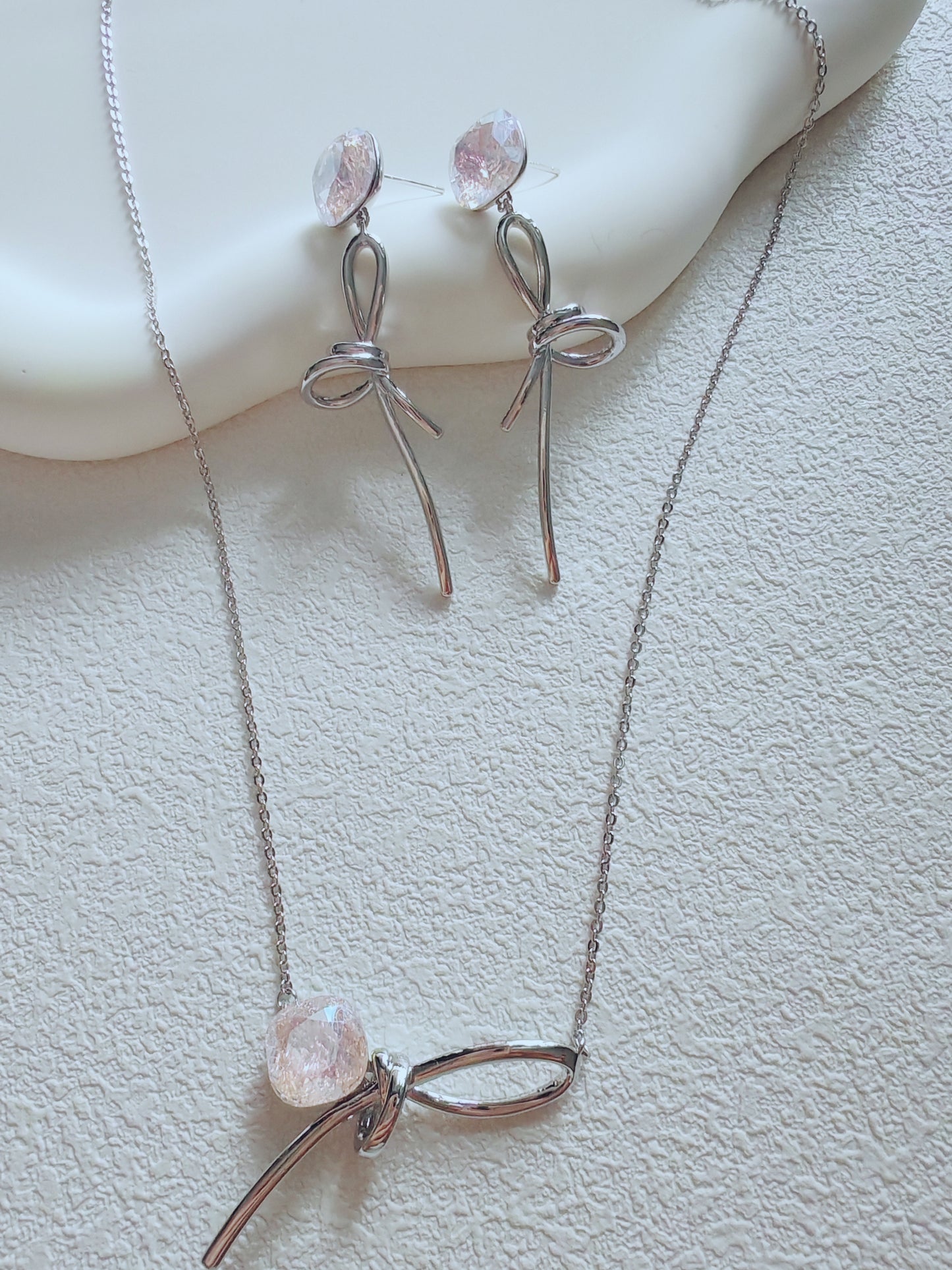 Elegant White Crystal Bow-Knot Jewelry Set (Necklace & Earrings)