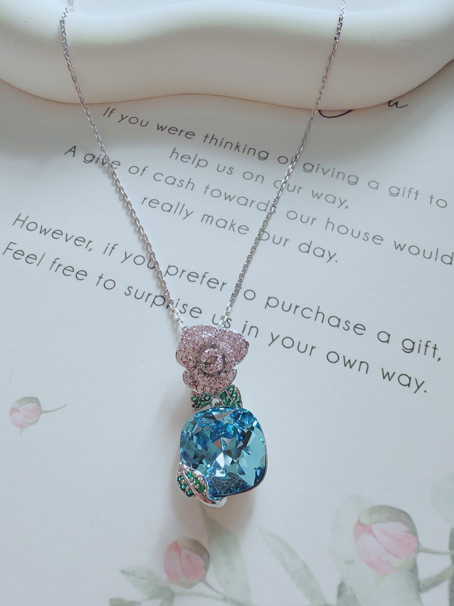 Legant Blue Crystal Flower Pendant Necklace – Sparkling Gift for Women