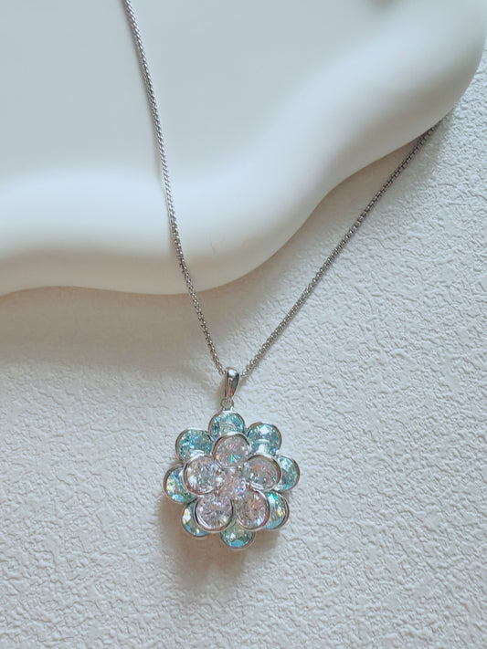 Radiant Crystal Flower Pendant Necklace – Elegant Silver-Plated Jewelry for Women