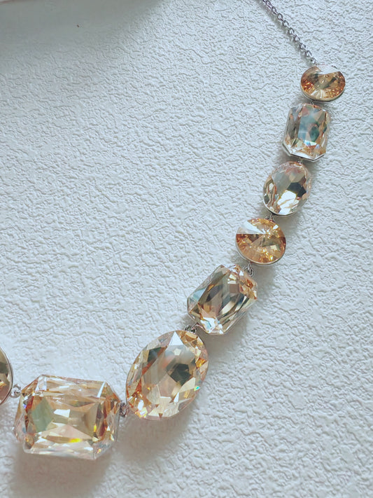Belle’s Jewelry Crystal Statement Necklace – Elegant Champagne Gold Gem Choker
