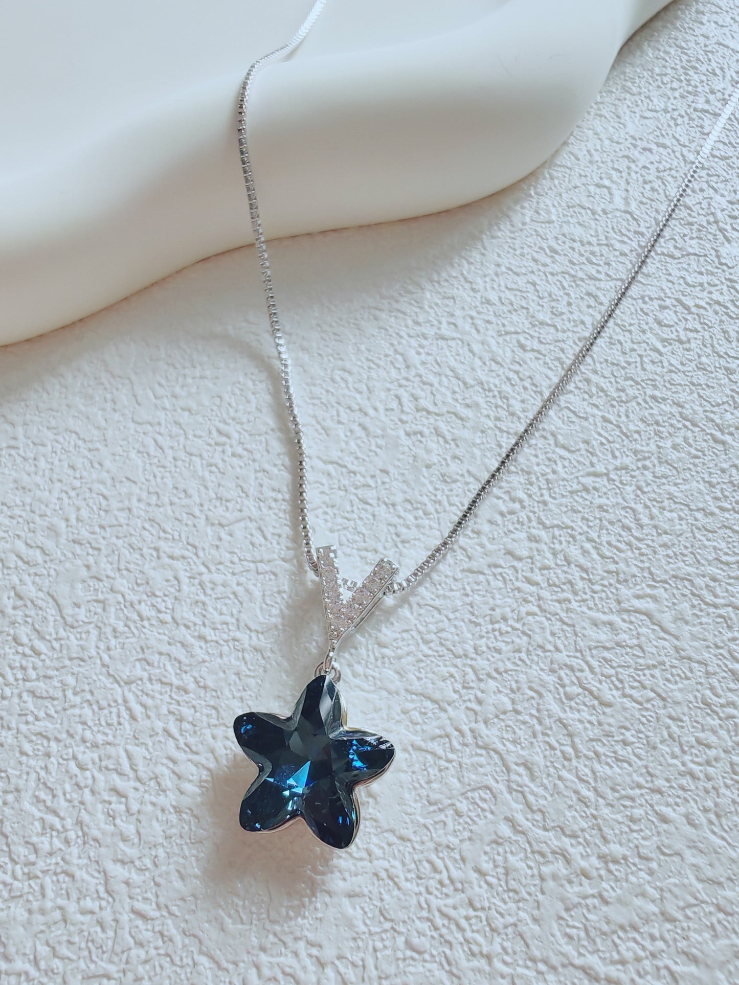 Star Pendant Necklace