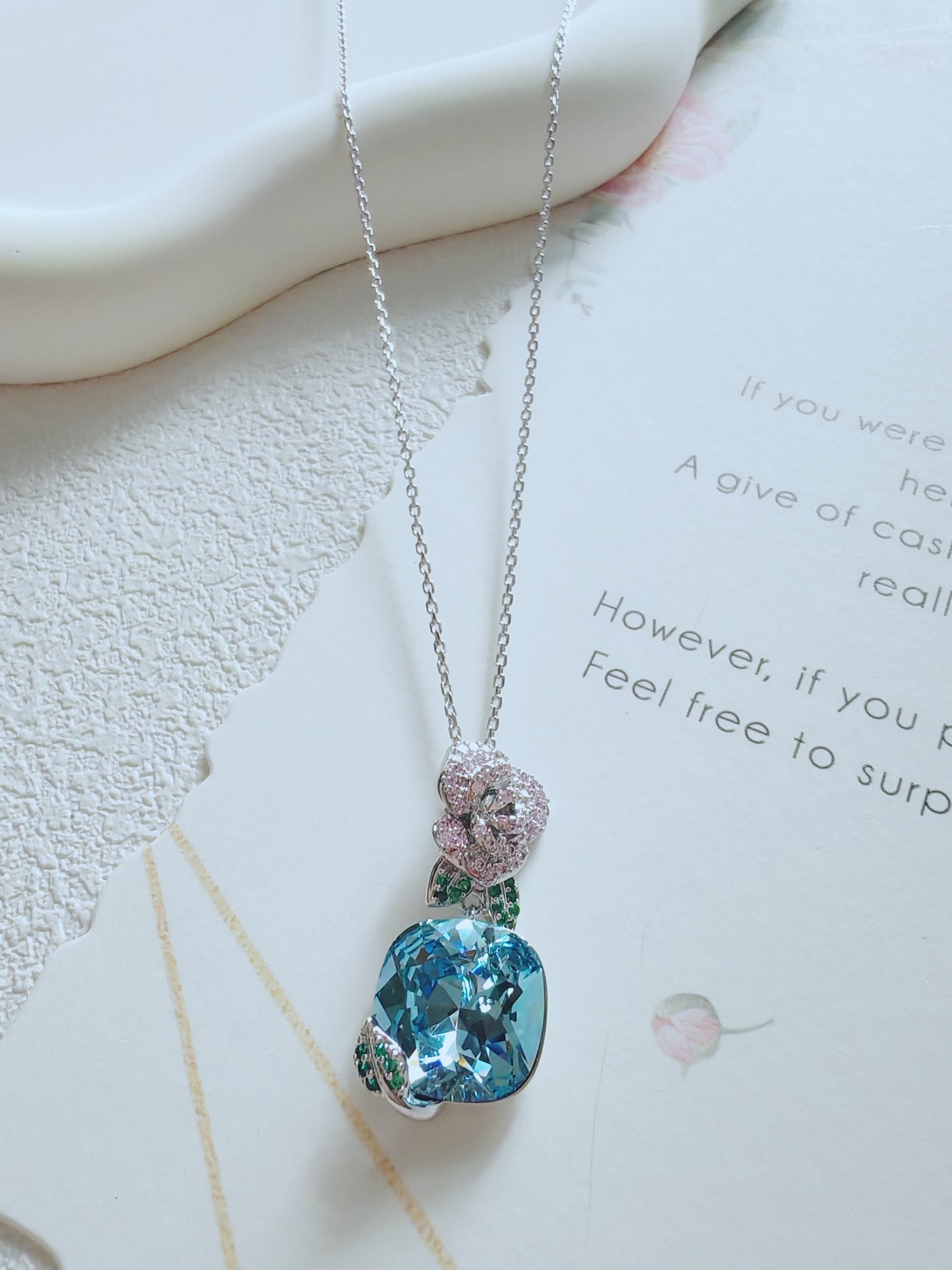 Legant Blue Crystal Flower Pendant Necklace – Sparkling Gift for Women
