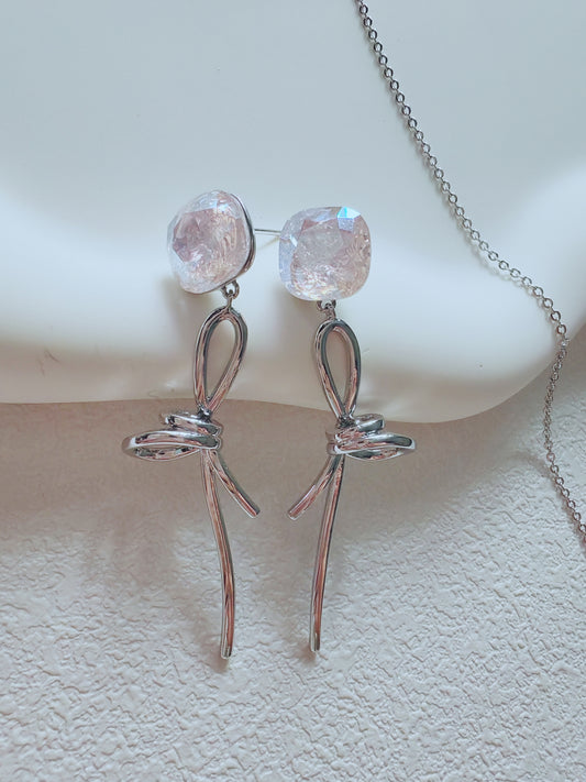 Elegant White Crystal Bow-Knot Jewelry Set (Necklace & Earrings)