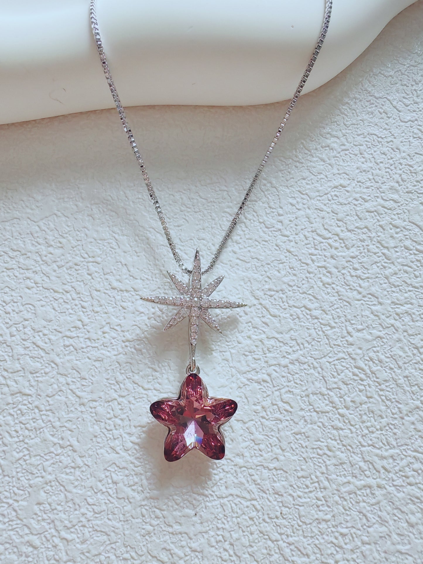pink star pendant necklace