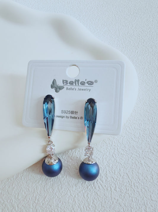 Silver 925 Elegant Blue Teardrop Pearl Earrings