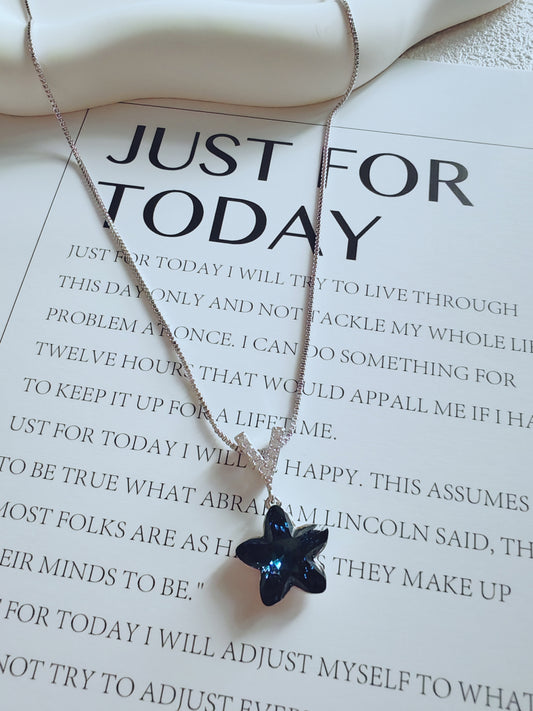 star pendant necklace